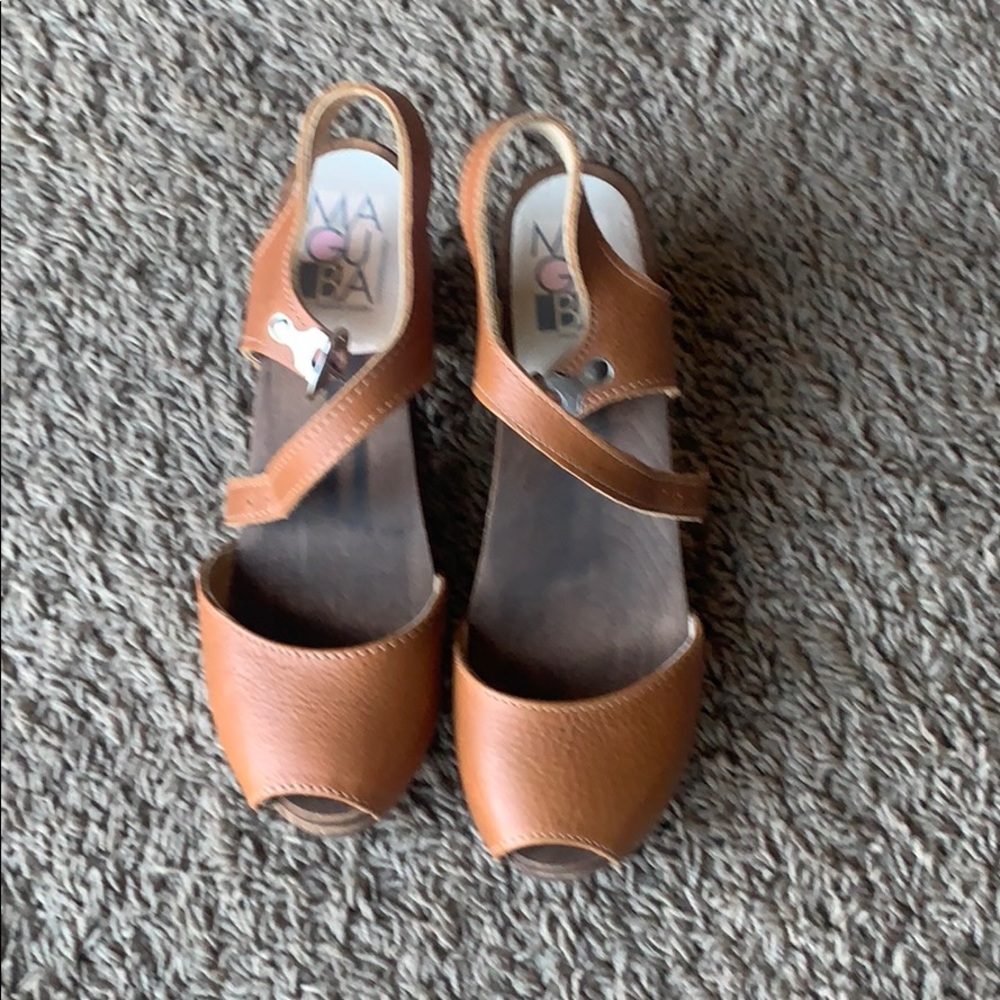 Margins open toe clog